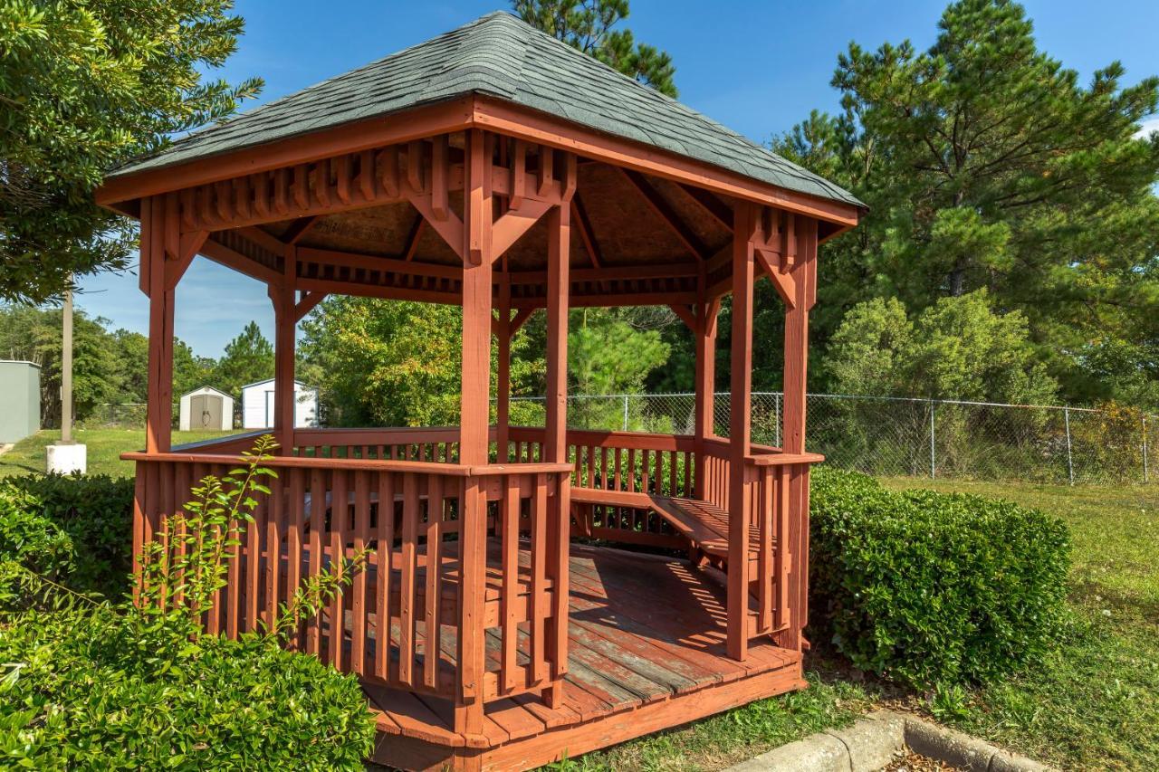 Quality Inn Fayetteville Near Fort Bragg Екстериор снимка