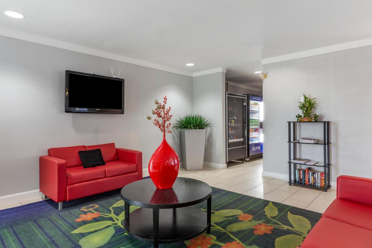 Quality Inn Fayetteville Near Fort Bragg Екстериор снимка
