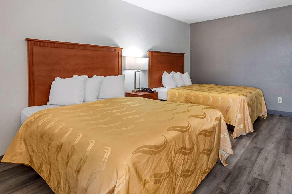 Quality Inn Fayetteville Near Fort Bragg Стая снимка