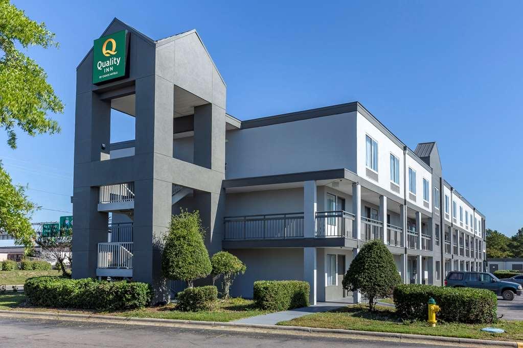 Quality Inn Fayetteville Near Fort Bragg Екстериор снимка