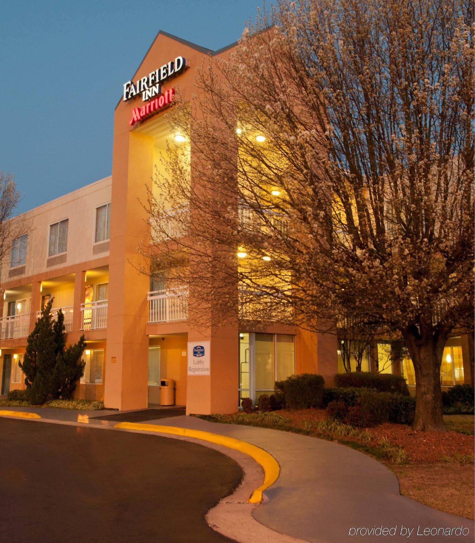 Quality Inn Fayetteville Near Fort Bragg Удобства снимка