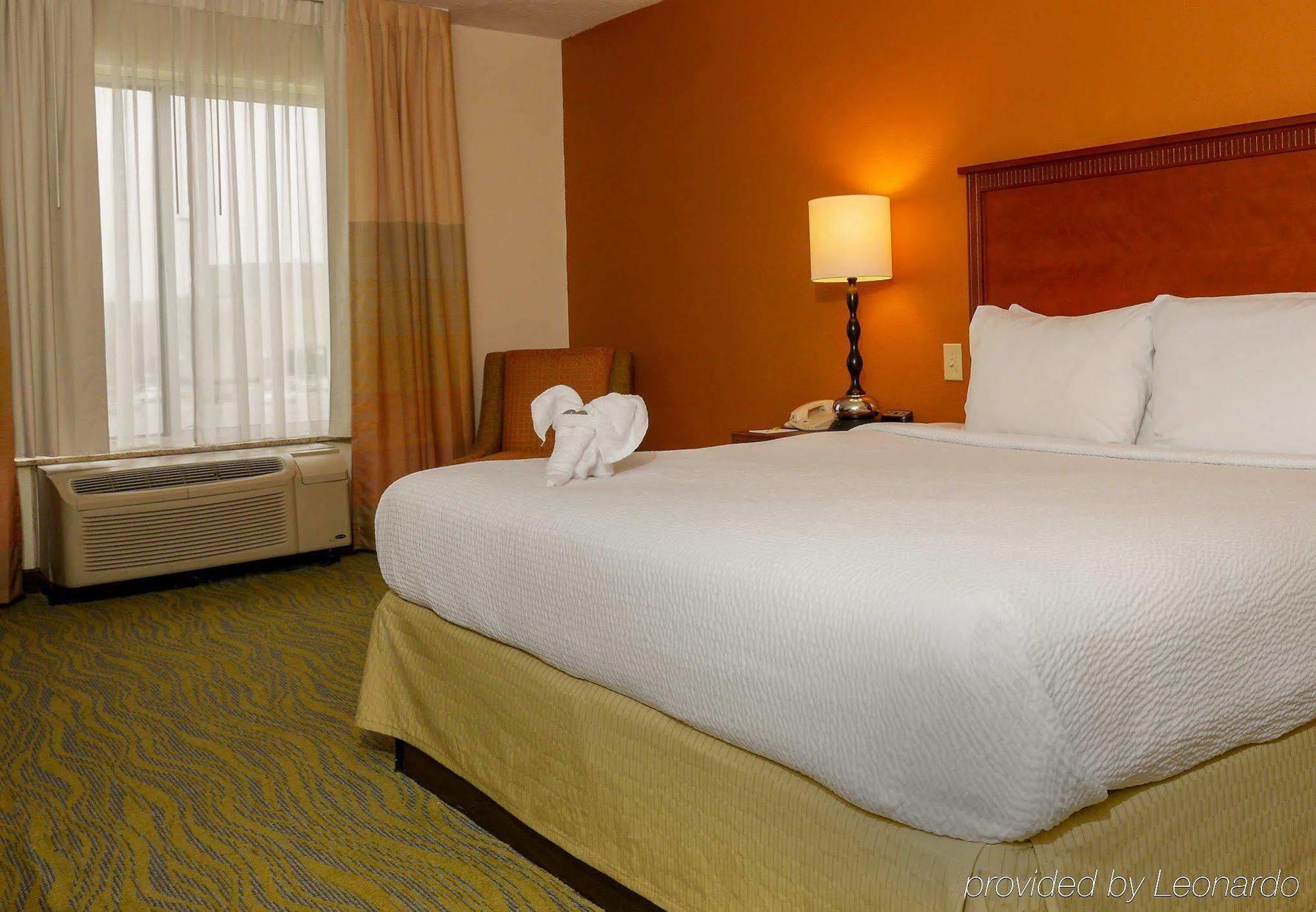Quality Inn Fayetteville Near Fort Bragg Екстериор снимка