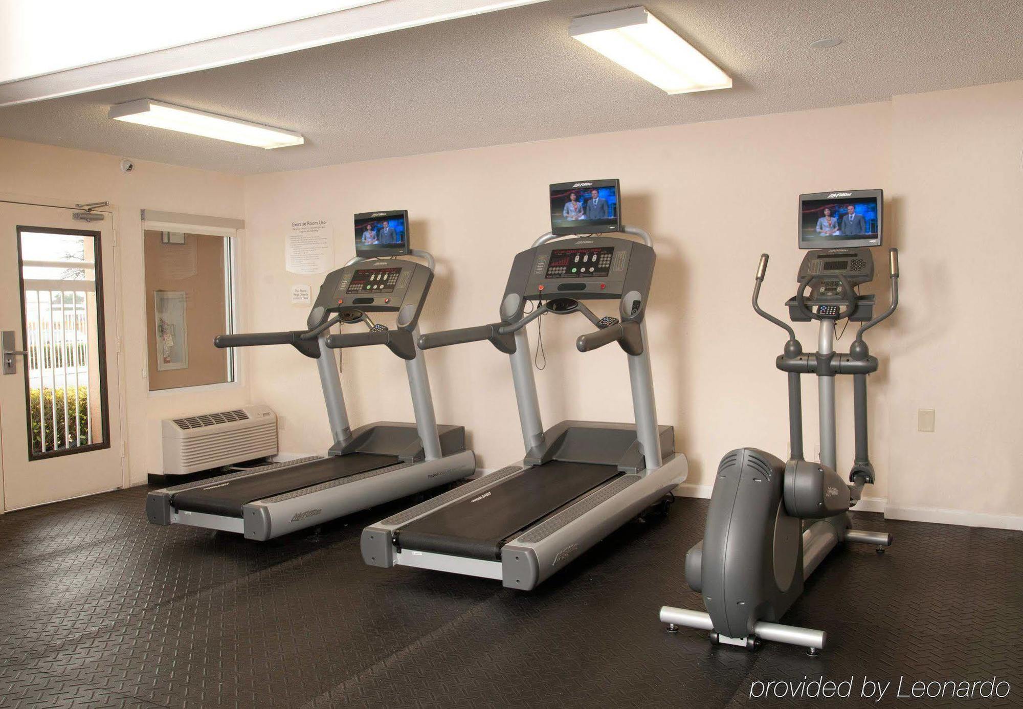 Quality Inn Fayetteville Near Fort Bragg Екстериор снимка