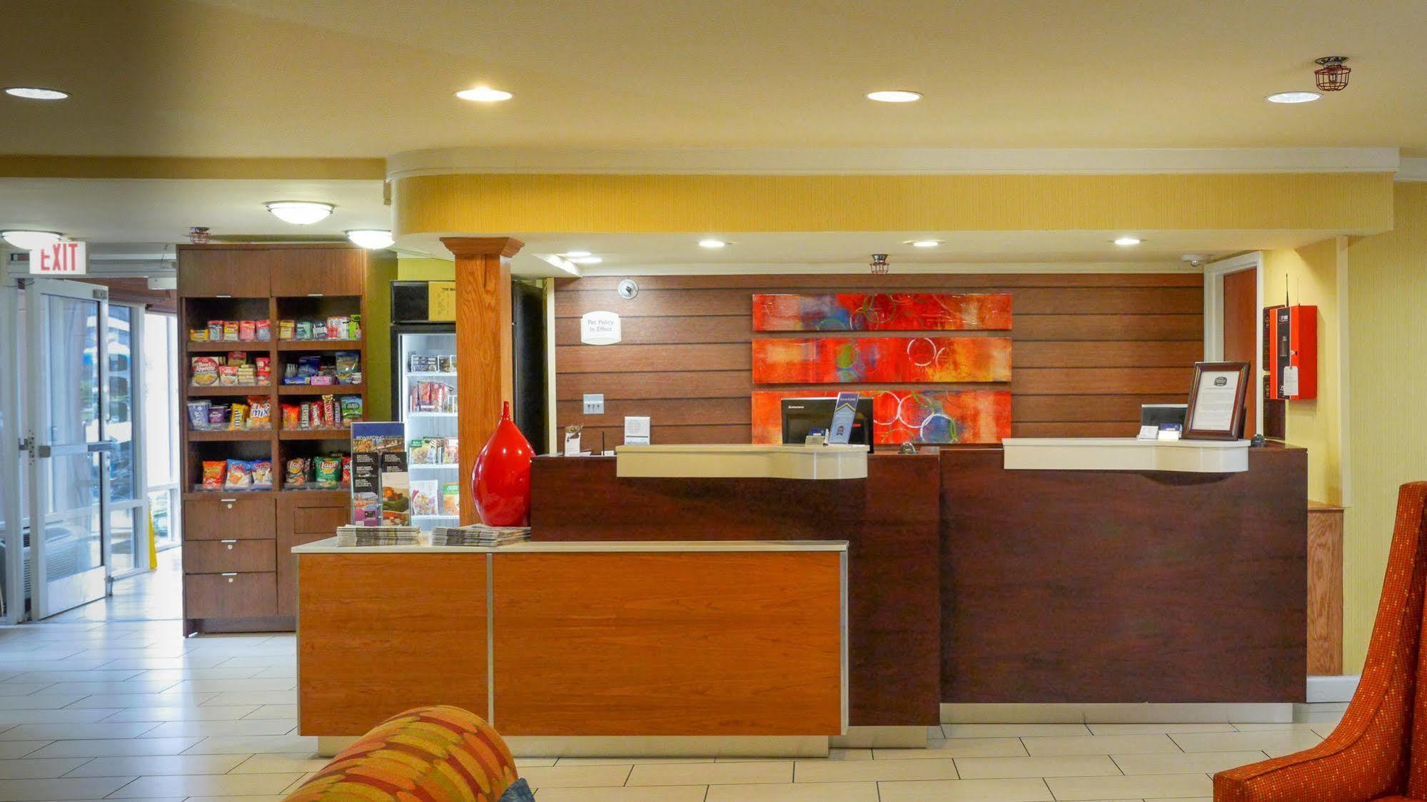 Quality Inn Fayetteville Near Fort Bragg Екстериор снимка