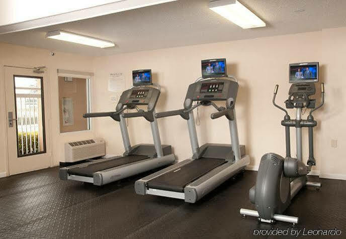 Quality Inn Fayetteville Near Fort Bragg Екстериор снимка